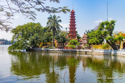 Trấn Quốc Pagoda - bygd i perioden år 544 - 548