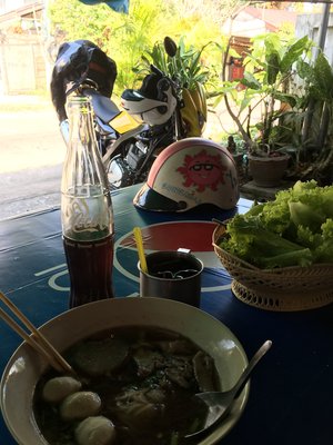 Nudelsuppe et sted i Issan