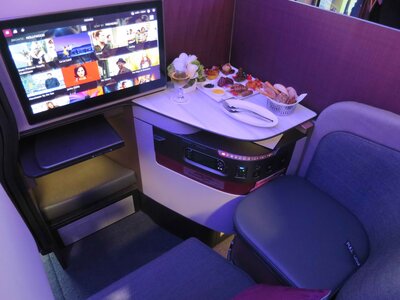 Qatar_Airways_Qsuite_Business_Class_ITB_2017_(04).jpg