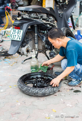 MC-verksted på fortauet