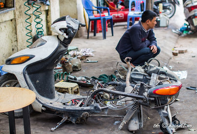 MC-verksted på fortauet