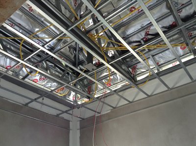 Tynn under takstein.